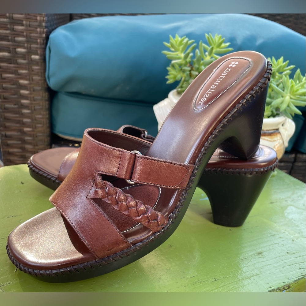naturalizer Rave Brown Heeled Slip On Sandal Size 9.5 NWT